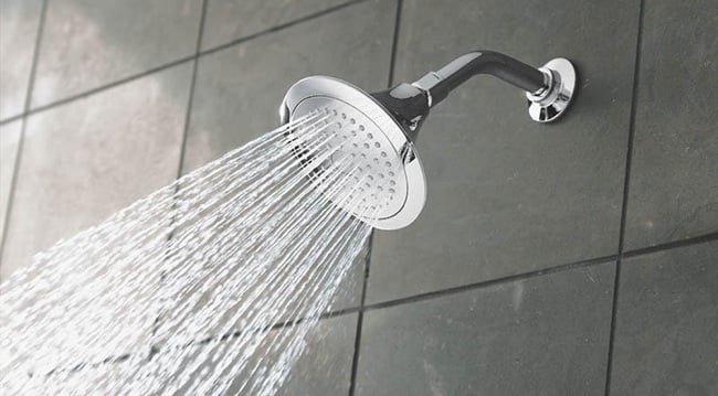 Beneficios de las duchas con agua fría para hombres